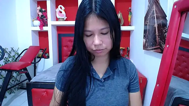 Letty Plugxo online show from 25, 9, 2025