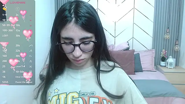 Snapshot of LenaRoses chatting on 23, 12, 2024 LenaRoses online show from 23, 12, 2024