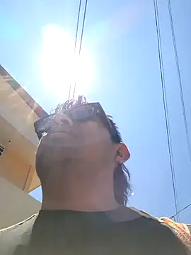 Snapshot of GusssHOT chatting on 2, 4, 2026 GusssHOT online show from 2, 4, 2026