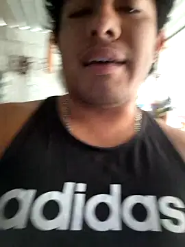 Snapshot of GusssHOT chatting on 6, 4, 2026 GusssHOT online show from 6, 4, 2026