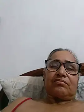 Snapshot of _candi chatting on 2, 7, 2026 candi online show from 2, 7, 2026