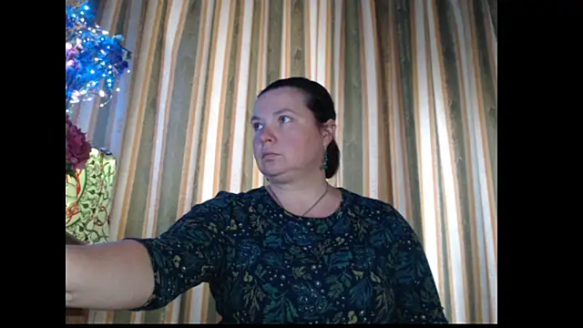 amorelara online show from 9, 9, 2025