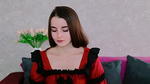 Miss Arwen online show from 11, 11, 2025