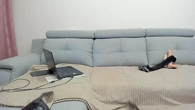 Kristina Sinclair online show from 6, 12, 2024