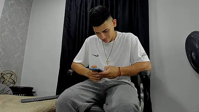 andrew rose  online show from 14, 3, 2025