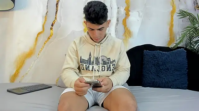 andrew rose  online show from 6, 10, 2025