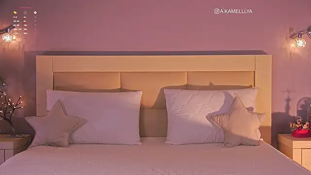 iKamelllya online show from 3, 2, 2025