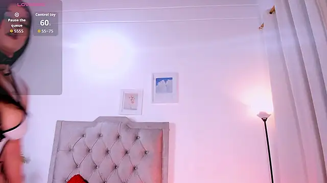 Snapshot of LindaRey_ chatting on 23, 9, 2025 LindaRey online show from 23, 9, 2025