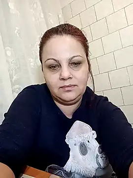 Snapshot of Adelamilfsex chatting on 5, 12, 2024 Adelamilfsex online show from 5, 12, 2024