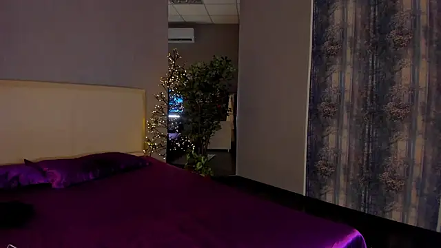 SelenaaSky online show from 9, 1, 2025