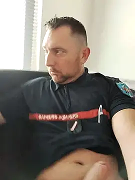 Snapshot of Au_plaisir_des_femmes chatting on 7, 10, 2025 Au plaisir des femmes online show from 7, 10, 2025