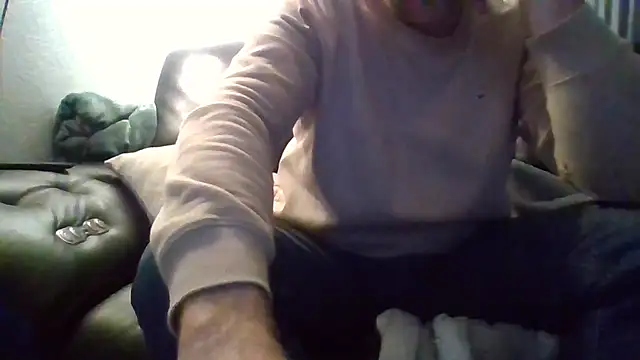 Snapshot of Au_plaisir_des_femmes chatting on 2, 12, 2025 Au plaisir des femmes online show from 2, 12, 2025