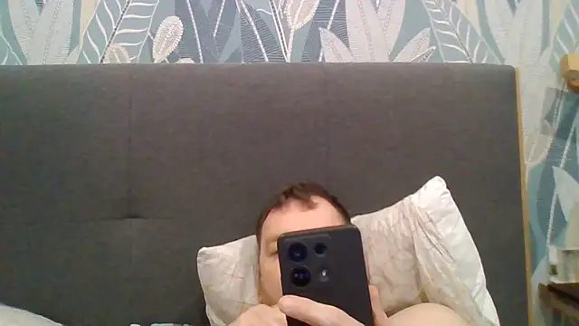 Snapshot of Au_plaisir_des_femmes chatting on 15, 12, 2025 Au plaisir des femmes online show from 15, 12, 2025