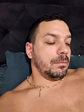 Snapshot of Mitzatb4u chatting on 14, 11, 2025 Mitzatb4u online show from 14, 11, 2025