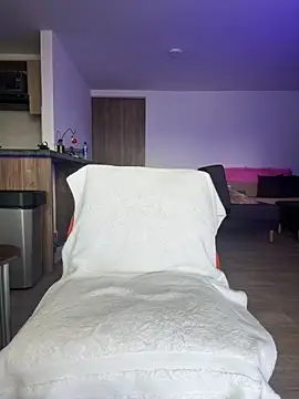 Georgiafox online show from 17, 12, 2025