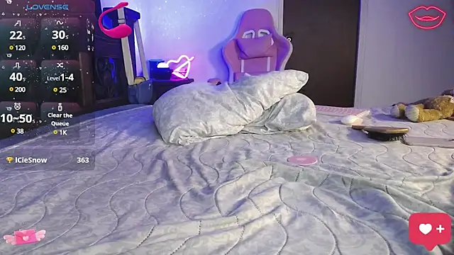 SexyLuna   online show from 3, 2, 2025