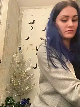 Erotic Synth Goddess online show from 8, 12, 2024