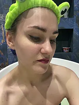 Erotic Synth Goddess online show from 24, 2, 2025