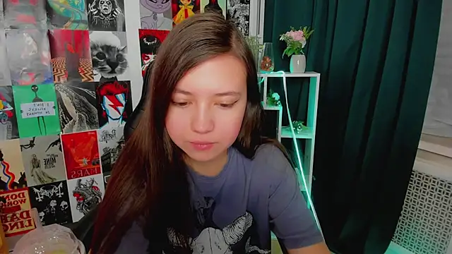 Snapshot of Lina_Brownie chatting on 11, 1, 2025 Lina Brownie online show from 11, 1, 2025