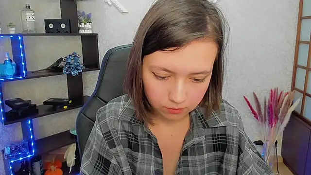 Snapshot of Lina_Brownie chatting on 3, 2, 2025 Lina Brownie online show from 3, 2, 2025
