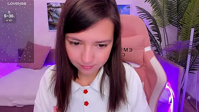 Snapshot of Lina_Brownie chatting on 11, 10, 2025 Lina Brownie online show from 11, 10, 2025