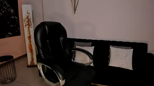 Snapshot of CharlotteCox_ chatting on 30, 1, 2025 CharlotteCox online show from 30, 1, 2025