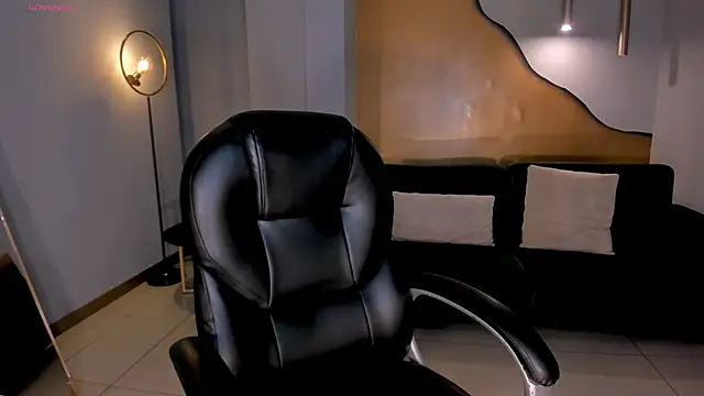 Snapshot of CharlotteCox_ chatting on 19, 2, 2025 CharlotteCox online show from 19, 2, 2025