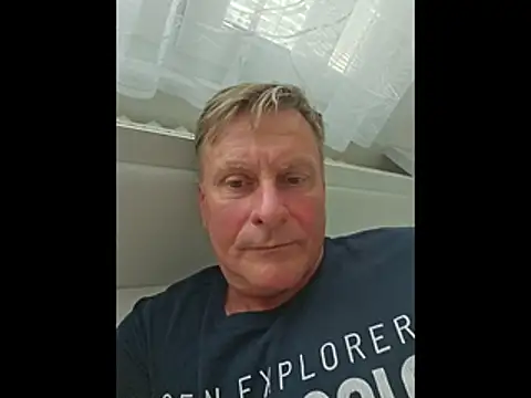 Snapshot of johnnym1 chatting on 31, 3, 2026 johnnym1 online show from 31, 3, 2026