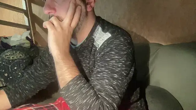 Snapshot of RedDante89 chatting on 18, 12, 2024 RedDante89 online show from 18, 12, 2024