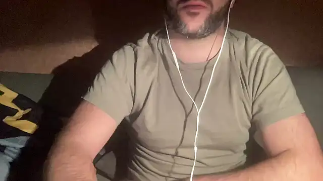 Snapshot of RedDante89 chatting on 9, 2, 2025 RedDante89 online show from 9, 2, 2025