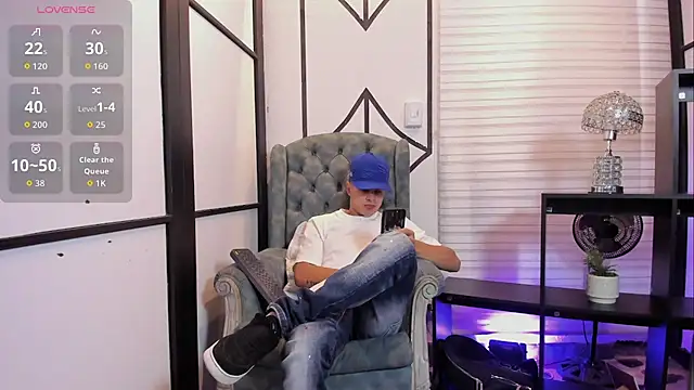 Snapshot of JuniorMorris_ chatting on 29, 9, 2025 JuniorMorris online show from 29, 9, 2025