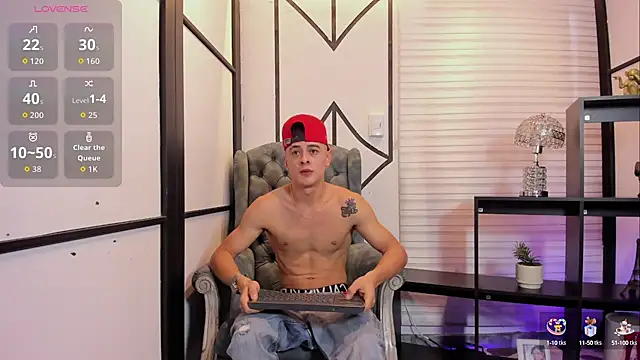 Snapshot of JuniorMorris_ chatting on 8, 10, 2025 JuniorMorris online show from 8, 10, 2025