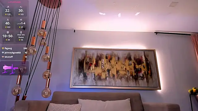 RoxanneHill  online show from 18, 3, 2025