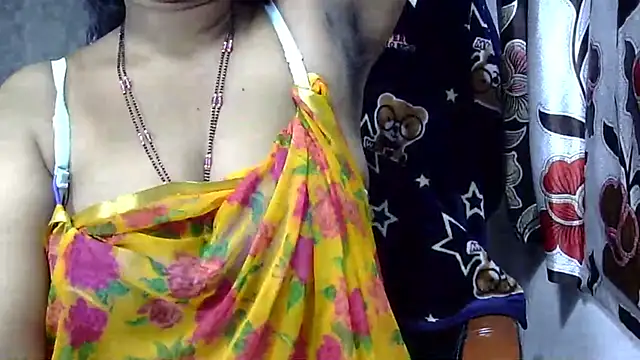 Snapshot of samyukthapuretelugu chatting on 8, 3, 2025 samyukthapuretelugu online show from 8, 3, 2025