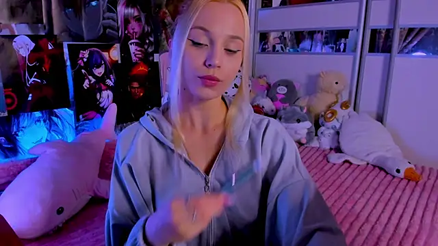 Cute  Pony online show from 14, 12, 2025