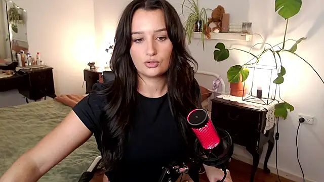 Snapshot of Lenas_Room chatting on 25, 5, 2026 Lenas Room online show from 25, 5, 2026