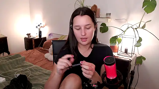 Snapshot of Lenas_Room chatting on 28, 5, 2026 Lenas Room online show from 28, 5, 2026