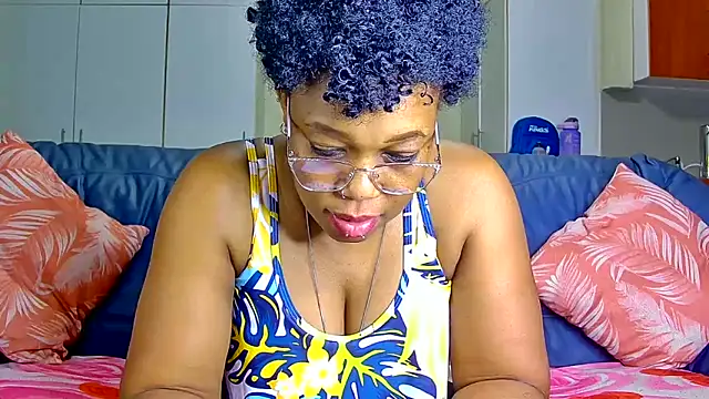 Snapshot of AfriGoddess21 chatting on 13, 2, 2025 AfriGoddess21 online show from 13, 2, 2025
