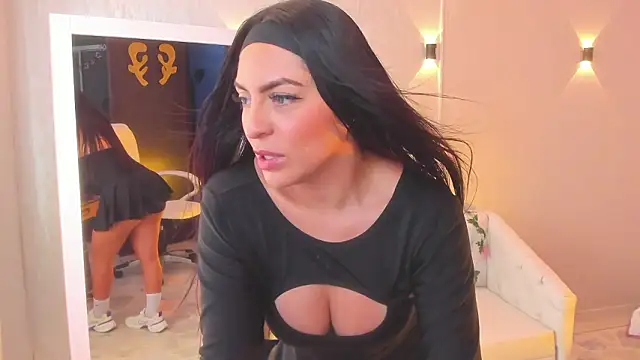 yourmagic venus online show from 6, 3, 2026