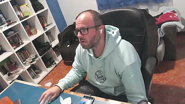 ravingr4d4 online show from 15, 11, 2025