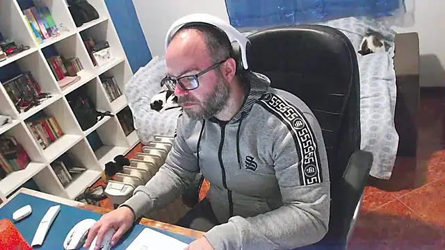 ravingr4d4 online show from 18, 1, 2026