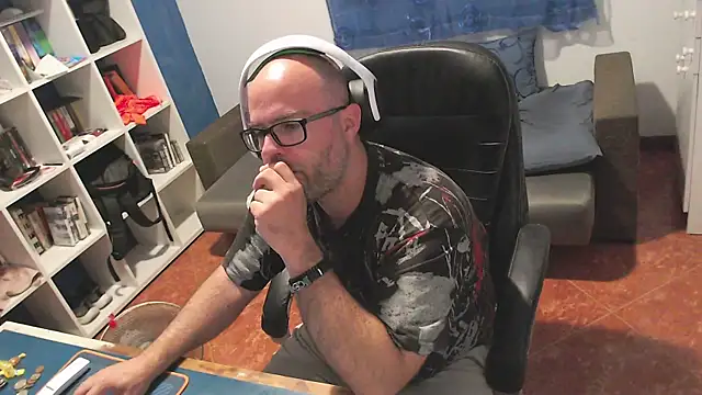 ravingr4d4 online show from 25, 5, 2026
