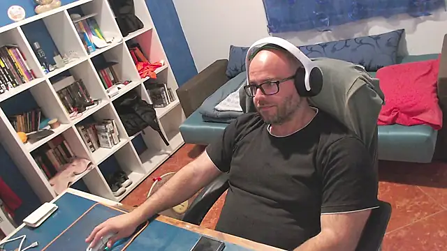 ravingr4d4 online show from 30, 5, 2026