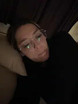 Daniela77771 online show from 13, 4, 2026