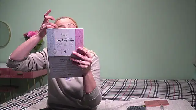 CelineConner online show from 12, 1, 2025