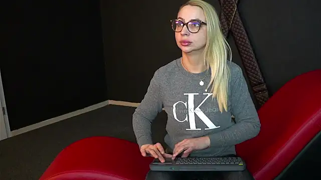 CelineConner online show from 11, 2, 2025