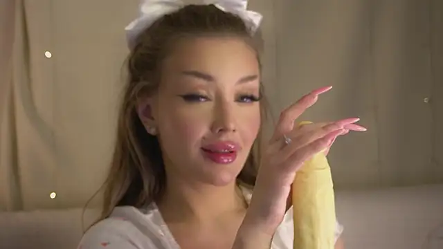 AnnyBangs online show from 18, 9, 2025