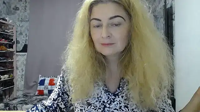 Snapshot of Helen1974 chatting on 10, 10, 2025 Helen1974 online show from 10, 10, 2025