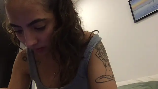 Sophi  a online show from 27, 3, 2026