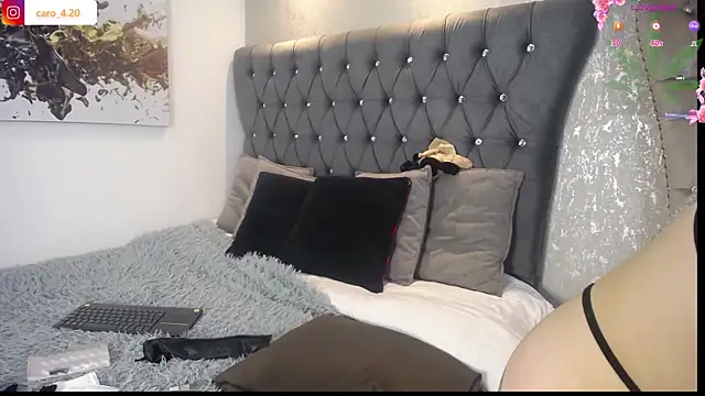 CaroFisher online show from 8, 1, 2026